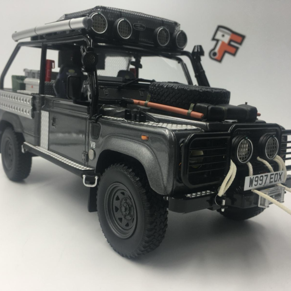 Land Rover Defender 90 Lara Croft Tomb Raider 2001