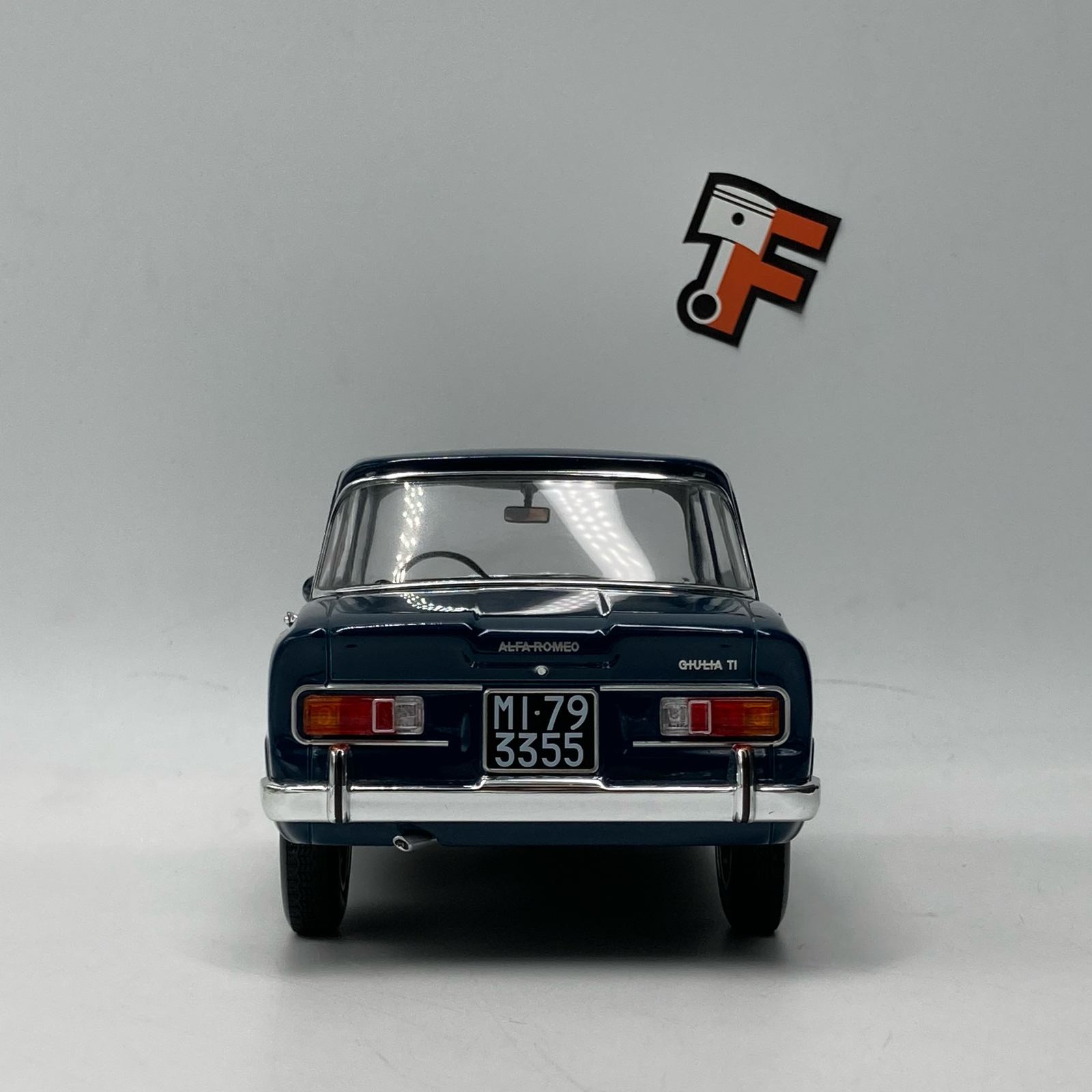 Alfa Romeo Giulia ti Petrol Blue 1964 – Image 6