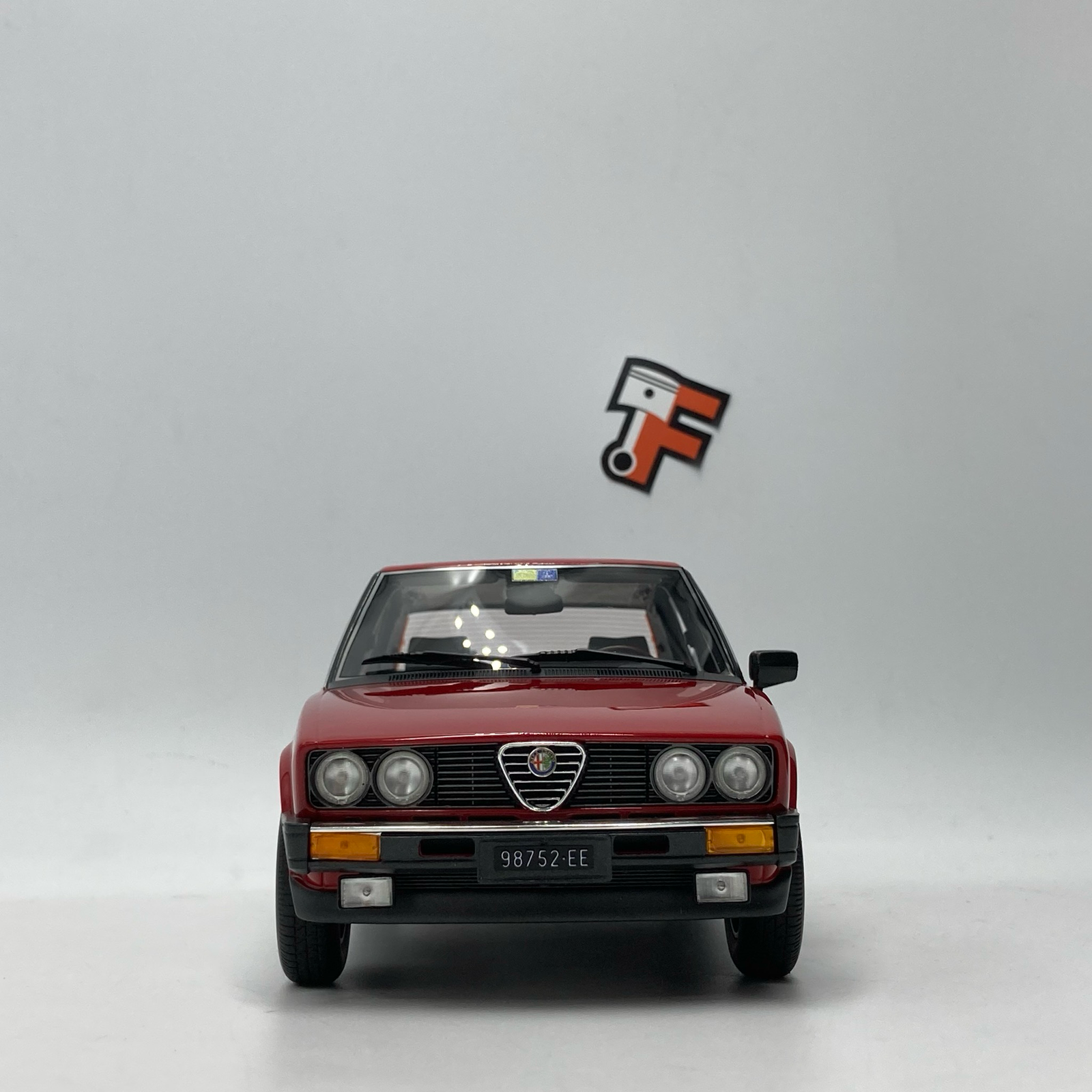 Alfa Romeo Alfetta 2.0 Quadrifoglio Oro Alfa Rosso 1983 – Image 10