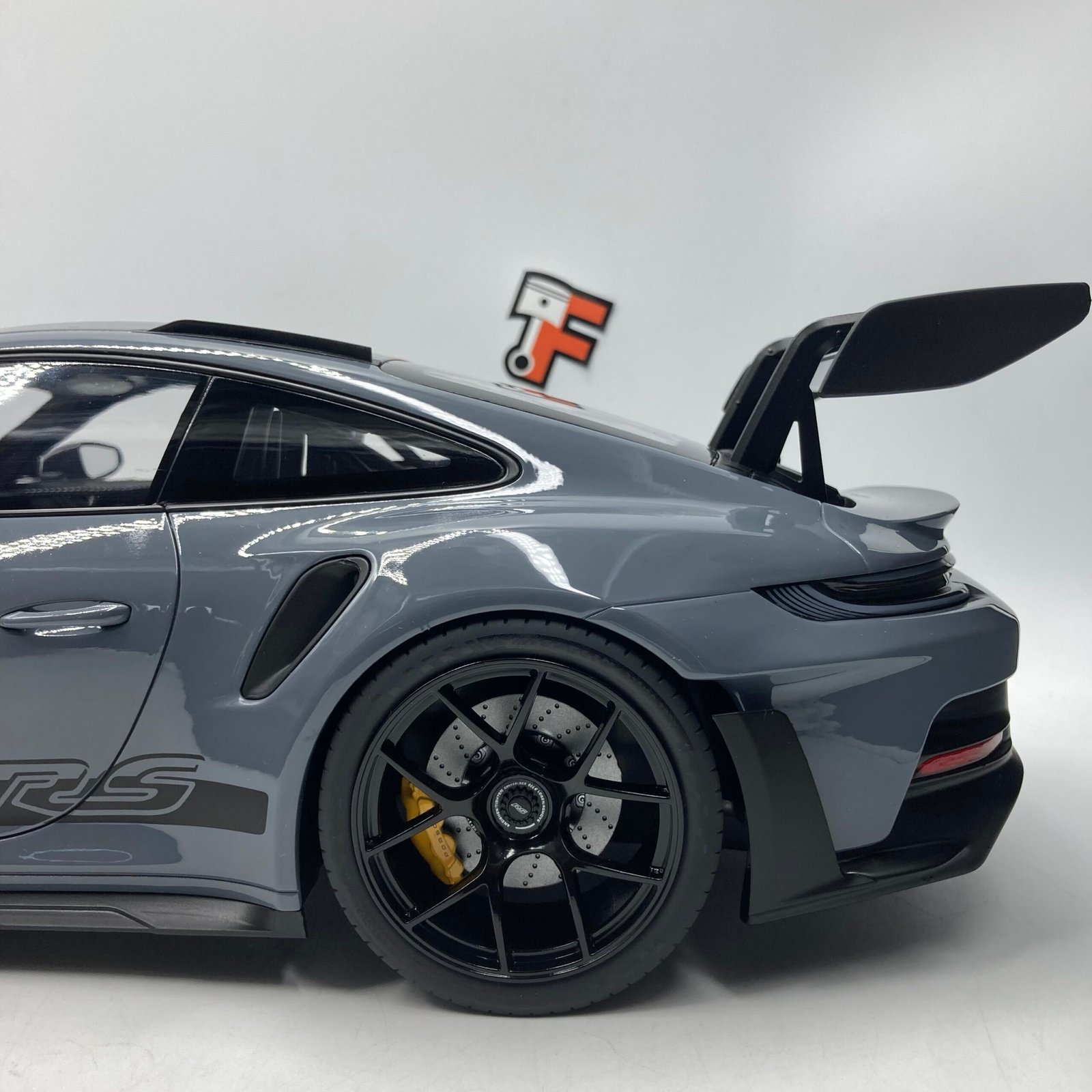 Porsche 911 (992) GT3 RS Pack Weissach 2022 1/12 – Image 11