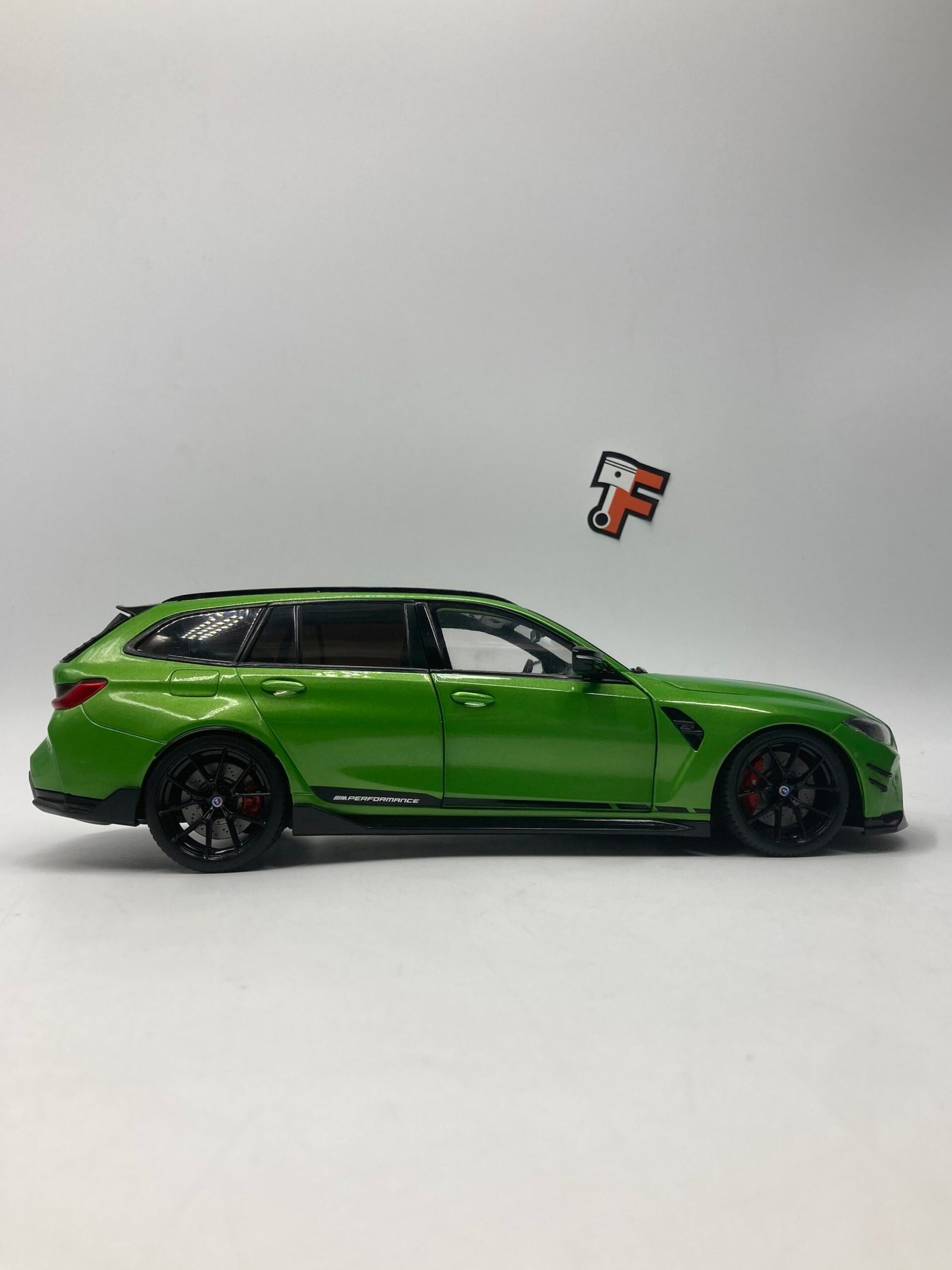 BMW M3 Compétition M xDrive Touring (G81) 2023 - Isle of Man Green – Image 8